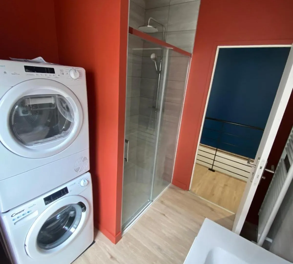Longere En Centre-Ville Brest 0*,  France